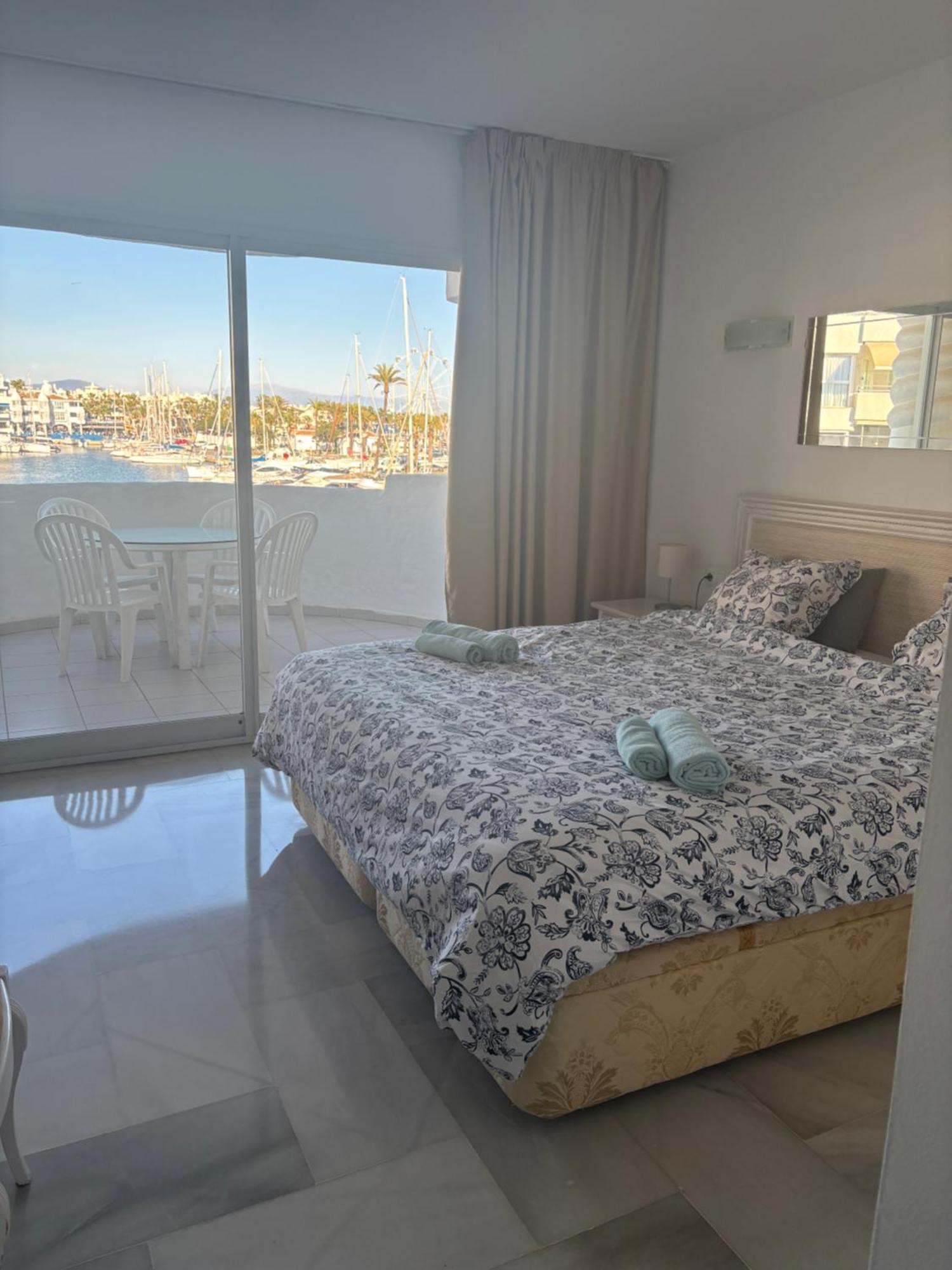 The Perfect Holiday Location 베날마데나코스타 외부 사진